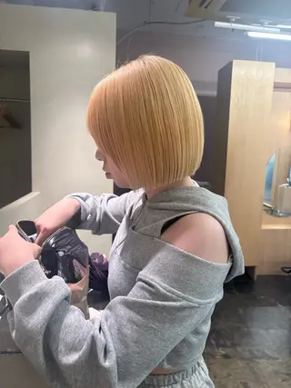 ショート カラー karin🌛ボブ/ 透明感たっぷりカラーのヘアスタイル