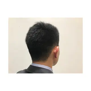 ショート メンズ くるくるパーマ aikoのヘアスタイル