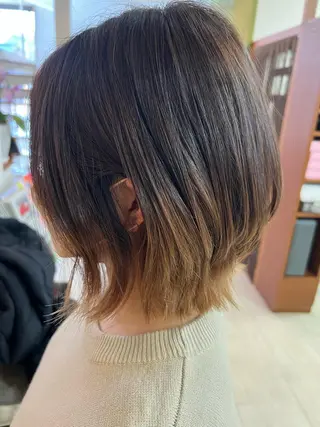 ショート カラー 黒崎 美乃里のヘアスタイル