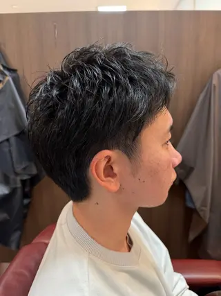 ショート メンズ 糸山 仁のヘアスタイル