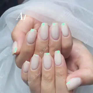 ネイル 🦋 Queenieのネイルデザイン