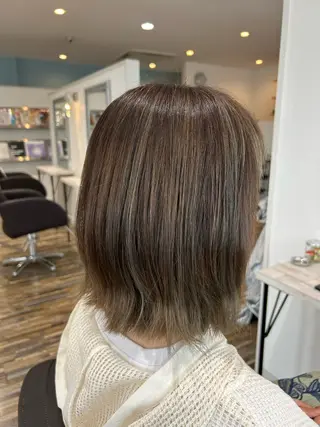 カラー 高木 瑶子のヘアスタイル