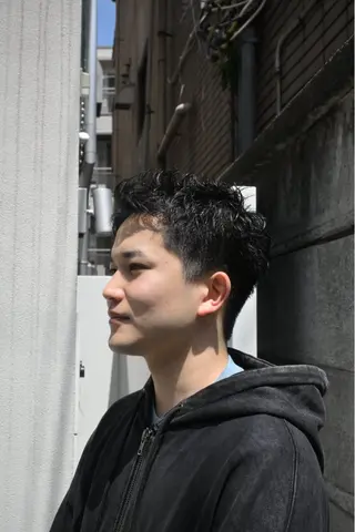 メンズ カズキ🌼曲がる 縮毛矯正のヘアスタイル