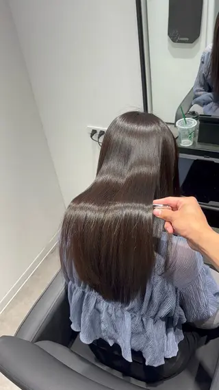 セミロング ボブ ×縮毛矯正きりのヘアスタイル