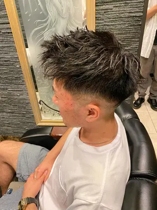 ショート パーマ メンズ 岡本 宗士のヘアスタイル