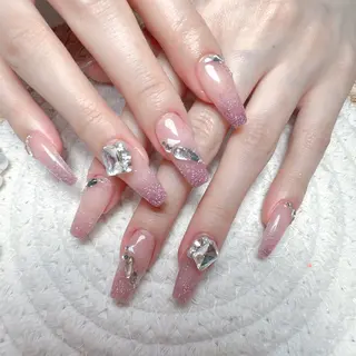 ネイル 🎀M nails✨ ビューティーのネイルデザイン