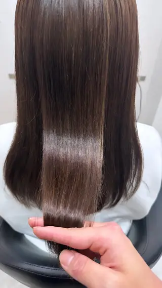 ミディアム カラー Sail 【セイル】のヘアスタイル