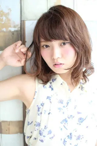 ミディアム HANA Hair Produceのヘアスタイル