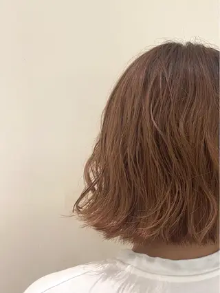 カラー 岡野 舜のヘアスタイル