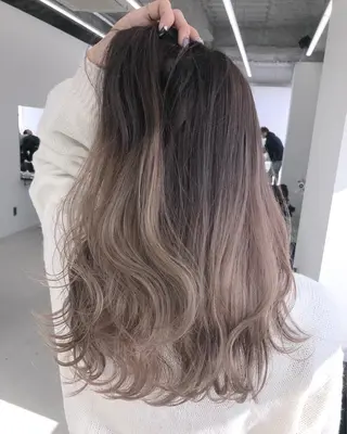セミロング カラー ブリーチ 透明感HIDEのヘアスタイル