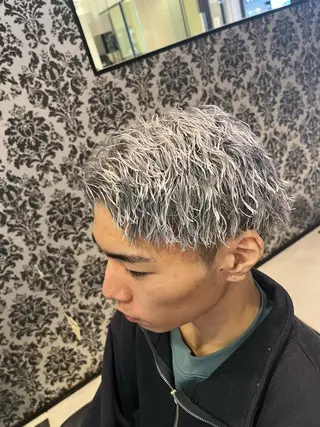 ショート カラー パーマ メンズ ブリーチパーマ🌍 正木天のヘアスタイル