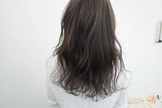 ロング カラー soins de MaLilyのヘアスタイル