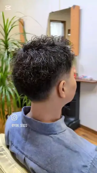 ショート メンズ パーマ 田中 佑磨のヘアスタイル