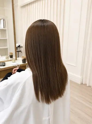 セミロング カラー 清水 彩生のヘアスタイル
