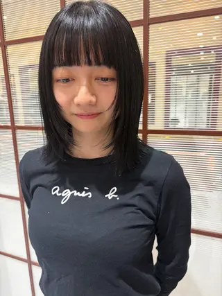 ミディアム 吉田 夏菜のヘアスタイル