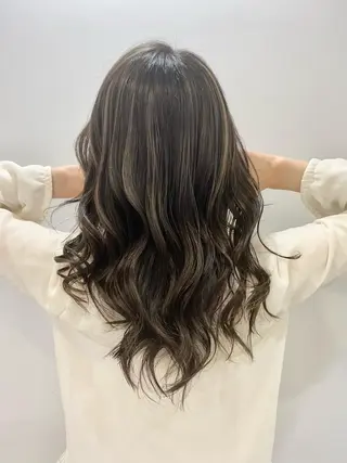ロング カラー レイヤーカット 赤み消し　店長/大和のヘアスタイル