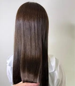ロング カラー 金井 海月のヘアスタイル