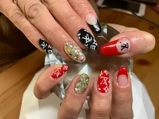 ネイル LAVISH 大和店 🤱子連れ大歓迎のネイルデザイン