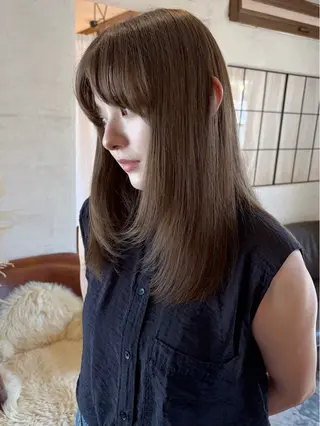 ミディアム カラー 相川 ひなたのヘアスタイル