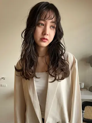 セミロング パーマ nishi fuyumiのヘアスタイル