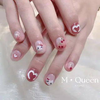 ネイル MQueen ネイルサロンマルのネイルデザイン