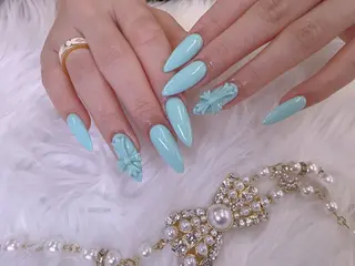 ネイル UMI ネイルサロン新宿🎀のネイルデザイン