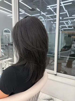 ミディアム 無料募集/ミディアム レイヤー日向のヘアスタイル