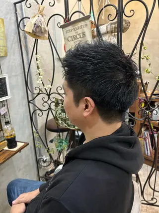 ショート メンズ/パーマ/ 顔周りレイヤー/💶のヘアスタイル