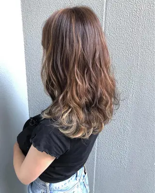 ロング Loob.TOKYO MIYA🌈のヘアスタイル