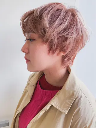 カラー 💜ショート💜 ウルフ、ボブ二色亜美のヘアスタイル