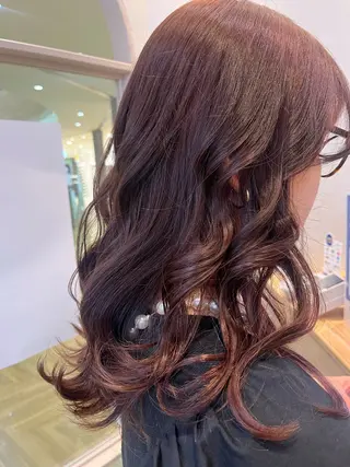 ミディアム 小川 愛美のヘアスタイル
