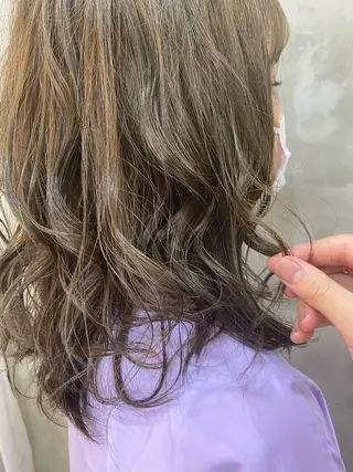セミロング カラー ヘアアレンジ 志賀 あずみのヘアスタイル