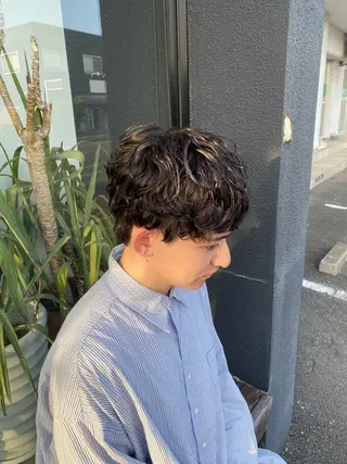 ショート パーマ メンズ 谷口 悠生のヘアスタイル