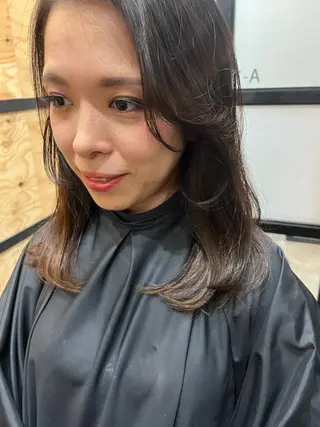 ロング カラー パーマ ヘアアレンジ メンズ キッズ ネイル マツエク・マツパ アイブロウ 久木原 ゆりのヘアスタイル