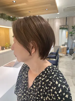 ショート カラー 平沢 真司のヘアスタイル