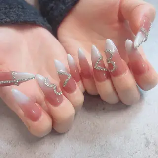 ネイル 🩷Yun nail Salon 本店🩷のネイルデザイン
