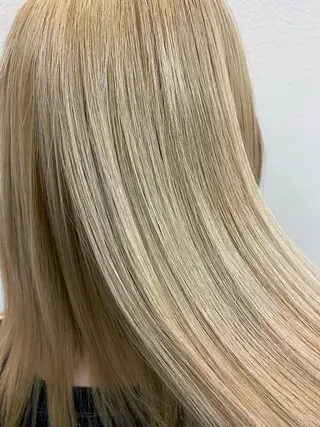 セミロング 平沢 真司のヘアスタイル