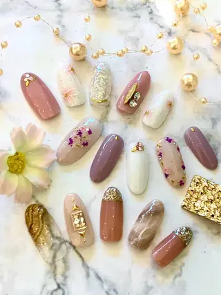 ネイル NAIL Alaia SHIORIのネイルデザイン