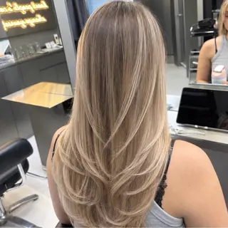 ロング Kotomi 🇺🇸💋のヘアスタイル