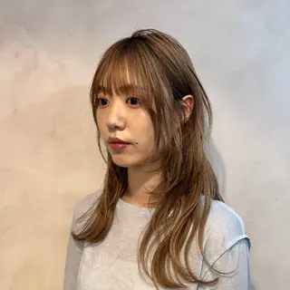 セミロング カラー Yuki☺︎パーマ レイヤーカットのヘアスタイル
