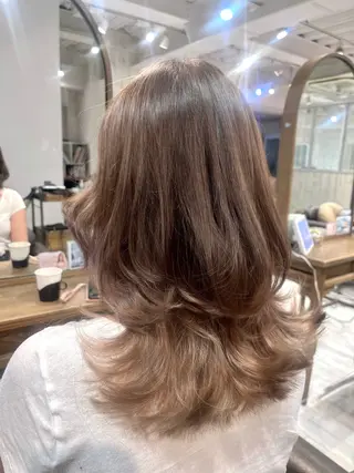 セミロング カラー パーマ ヘアアレンジ レイヤーカット ✨️進藤ひかりのヘアスタイル