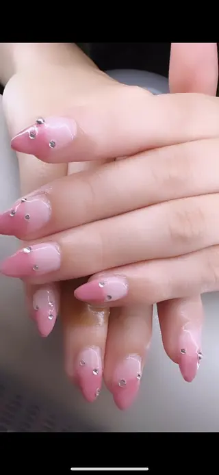 ミディアム YOKOSUKA NAILS💅🩶のネイルデザイン
