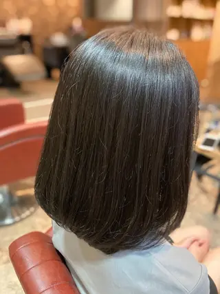 ミディアム カラー ERIKO Tのヘアスタイル