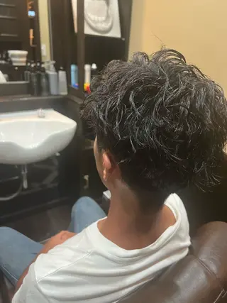 ショート パーマ メンズ 堀 真人のヘアスタイル