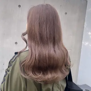 ミディアム カラー カジュアルを女っぽく 𝗮𝘆𝗮𝗰𝗼のヘアスタイル
