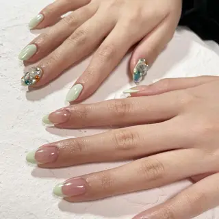 ネイル 吉村 優子のネイルデザイン