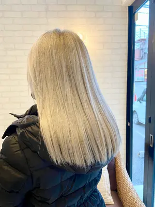 ロング カラー 浅川 実行のヘアスタイル