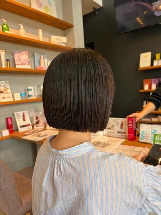 ミディアム momoka オリーブ/ベージュのヘアスタイル