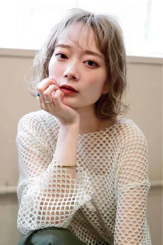 ミディアム カラー LOOP hairのヘアスタイル