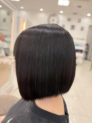 ショート ✨圧倒的ツヤ髪✨ 縮毛矯正👑間宮👑のヘアスタイル